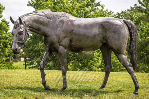 Decorated life size standing horse statues for sale